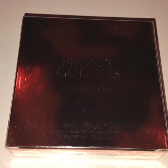 Estee Lauder Bronze Goddess Powder Bronzer 01 Light .74 oz/ 21g - Picture 4 of 4